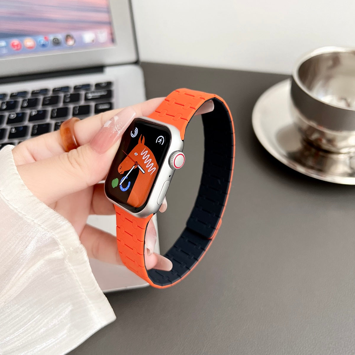 Apple Watch AP Bicolor Silicone Magnetic Link Band