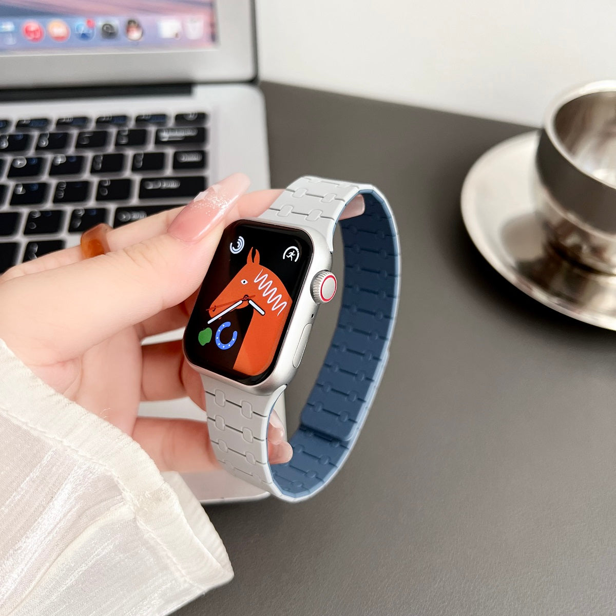 Apple Watch AP Bicolor Silicone Magnetic Link Band